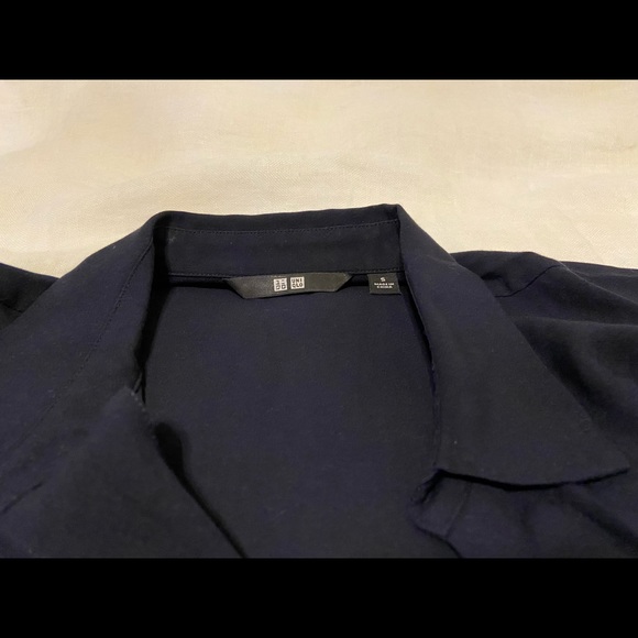Women’s Navy, Uniqlo blouse - Picture 3 of 3